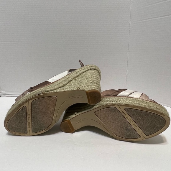 Nine West peep toe wedge sz 8 white/beige/taupe EUC espadrille look wedge 4.5” - Picture 10 of 10